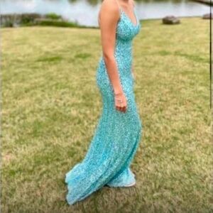 Elegant Blue Evening Gown